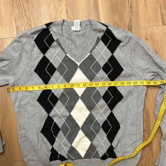 Izod Argyle Sweater - Picture 4 of 5